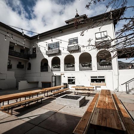 LOGE Leavenworth Downtown Hotel Buitenkant foto